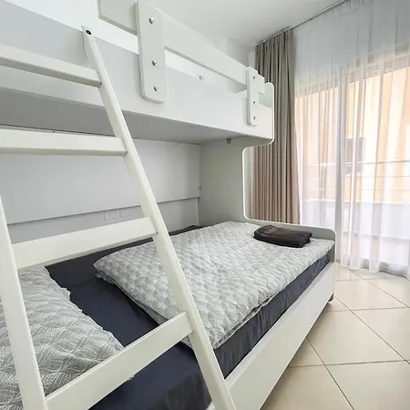 2 Bedrooms 1117 Apartment